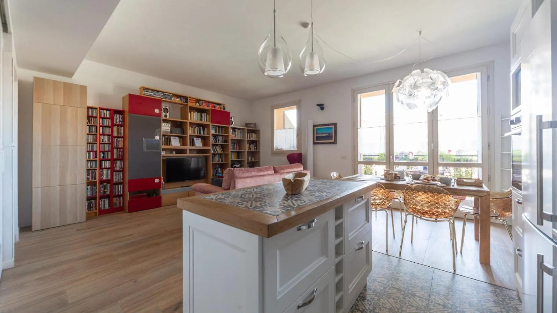 Spacious & Stylish 1-Bedroom Apartment With Terrace Milan 0*,  Italy