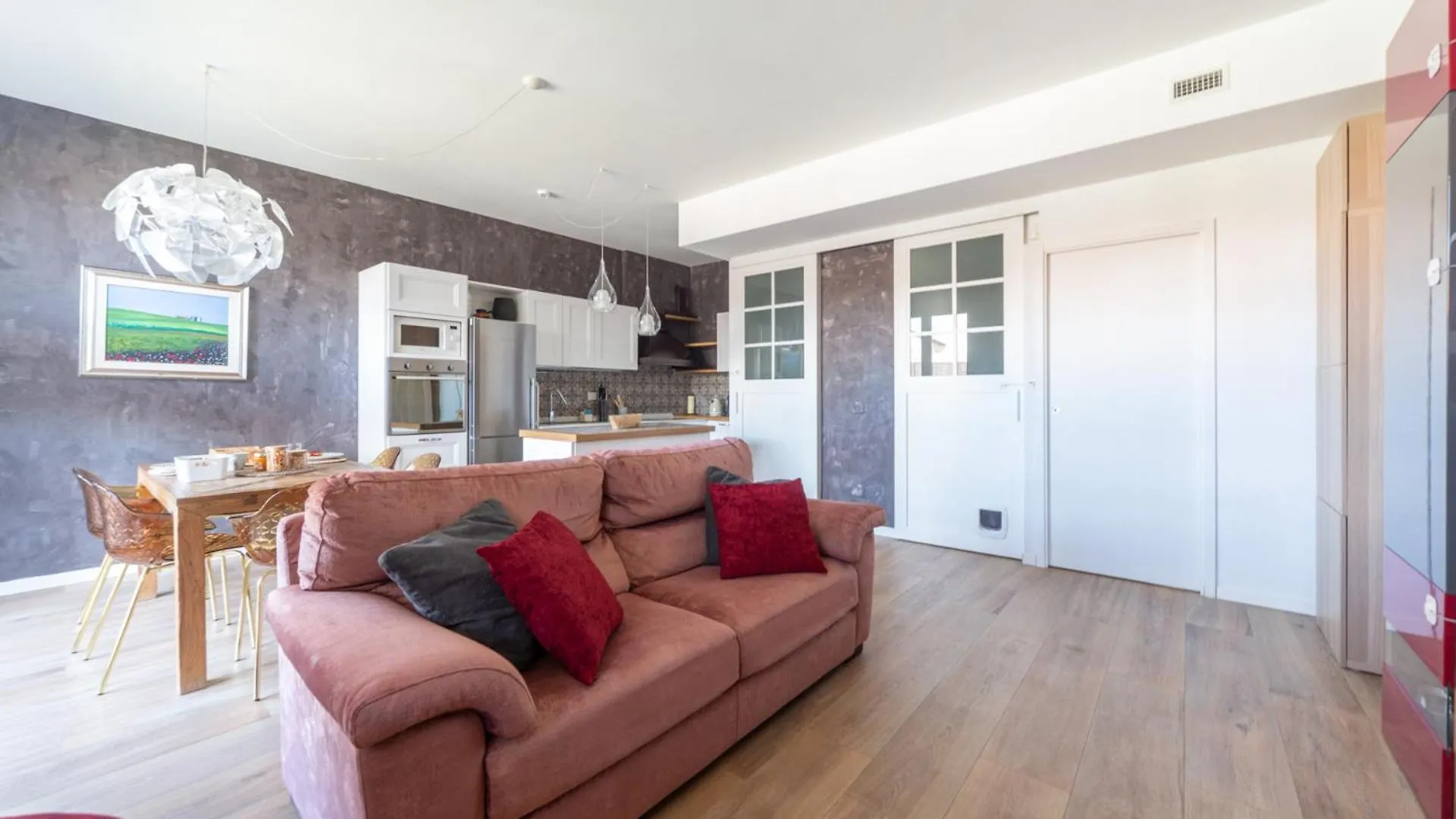 Spacious & Stylish 1-Bedroom Apartment With Terrace Milan 0*,  Italy